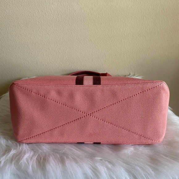 Coach - Picture 8 of 8